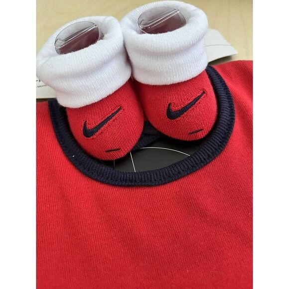 Nike Baby Red Blue Cotton Cuffed Ribbed Trim Swoosh Logo Bib Booties Set 0-6 MO - Picture 4 of 8